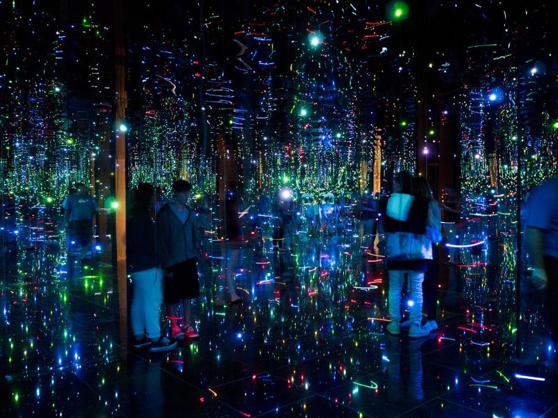 Fireflies Infinity Mirror Room at Phoenix Art Museum